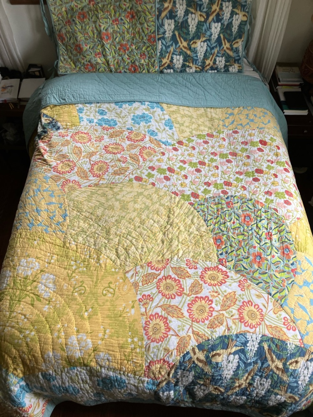 RARE Pottery Barn Patchwork Floral Quilted Bedspread and Shams 2009